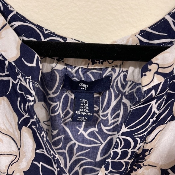 Gap shirt. XXL - Picture 2 of 7